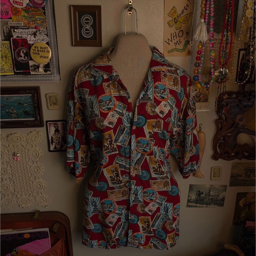 Vintage Hawaiian Postage Stamp Button Down Shirt Men's Medium Red Old Navy